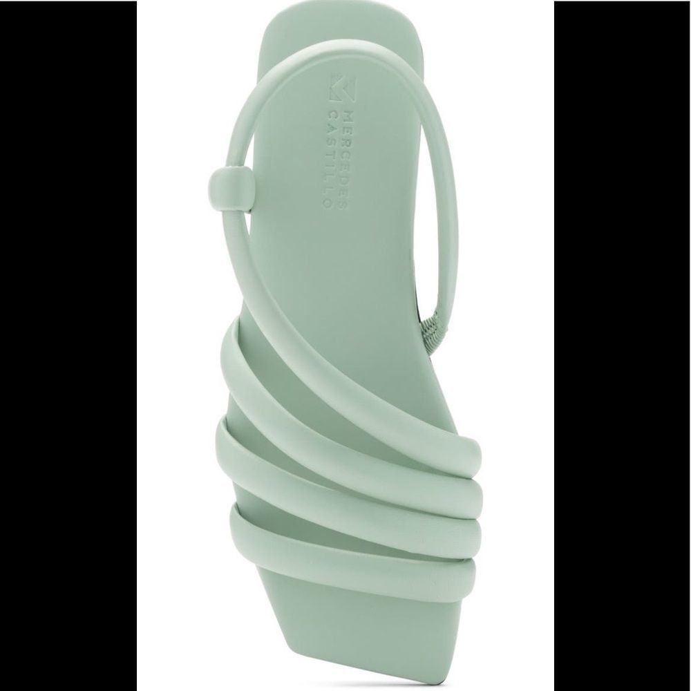 Mercedes Castillo Women’s top grain leather upper/lining strappy sandal Sz 6 NWT - Picture 3 of 16